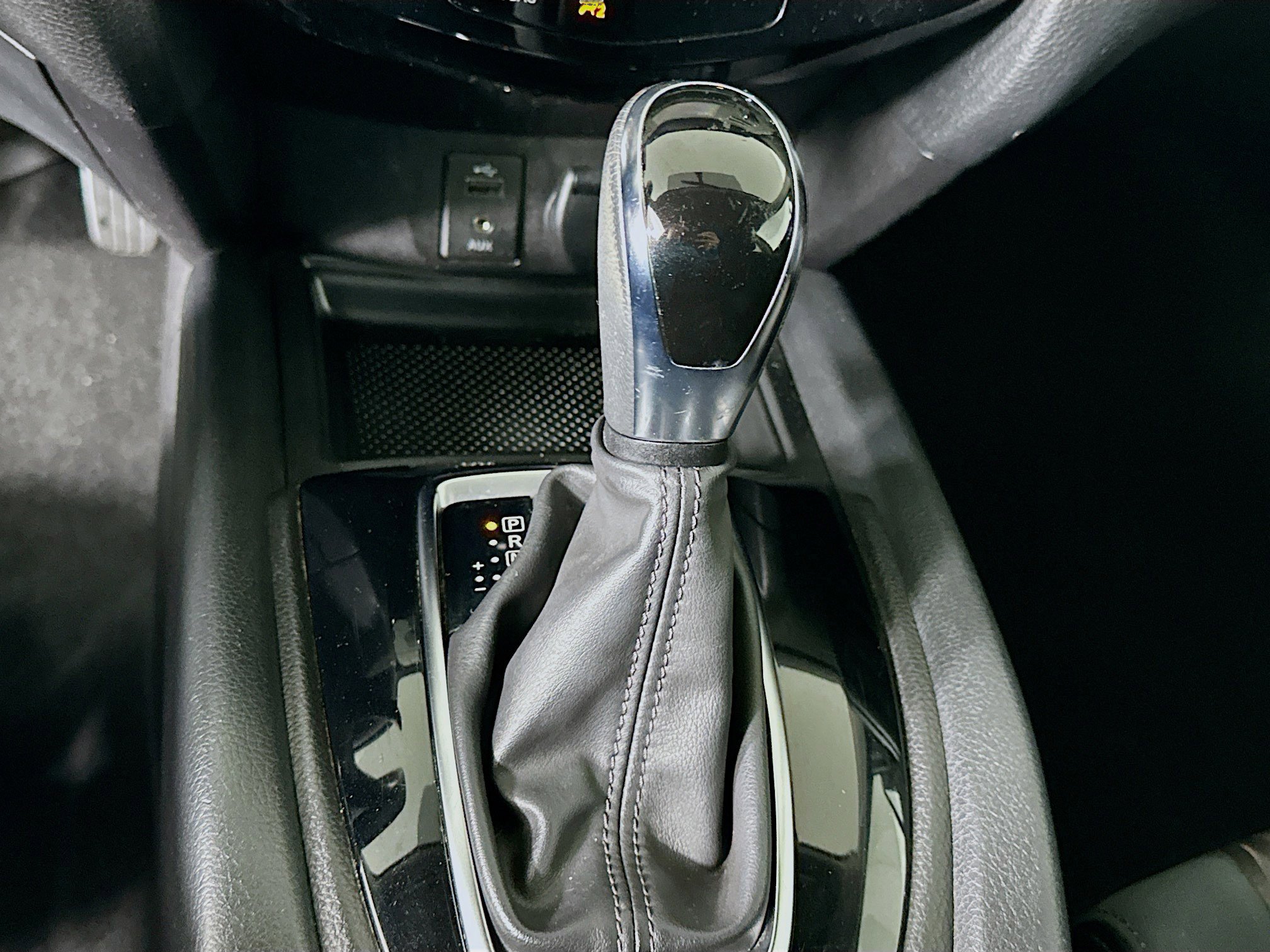 Used 2017 Nissan Rogue SV w/ Midnight Edition Package image 24