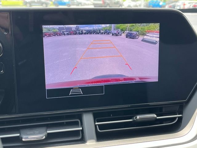 Used 2025 Chevrolet Trax LS FWD image 35