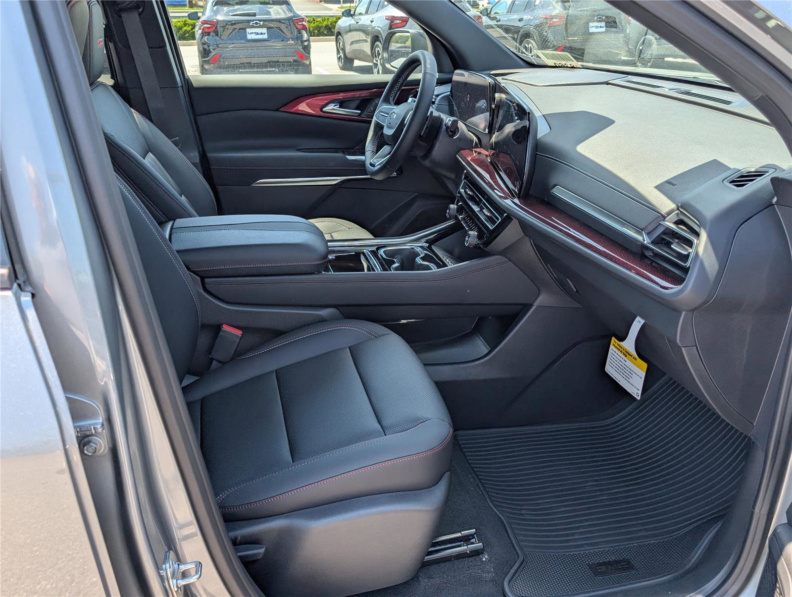 New 2026 Chevrolet Traverse Z71 w/ Driver Confidence Package AWD/4WD image 7