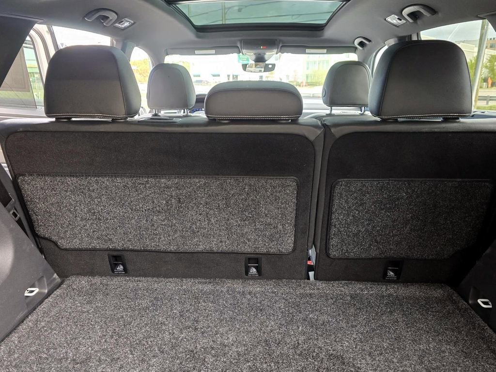 Certified 2021 Volkswagen Atlas Cross Sport SEL Premium image 30