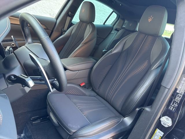 Used 2025 Maserati Grecale Folgore image 14