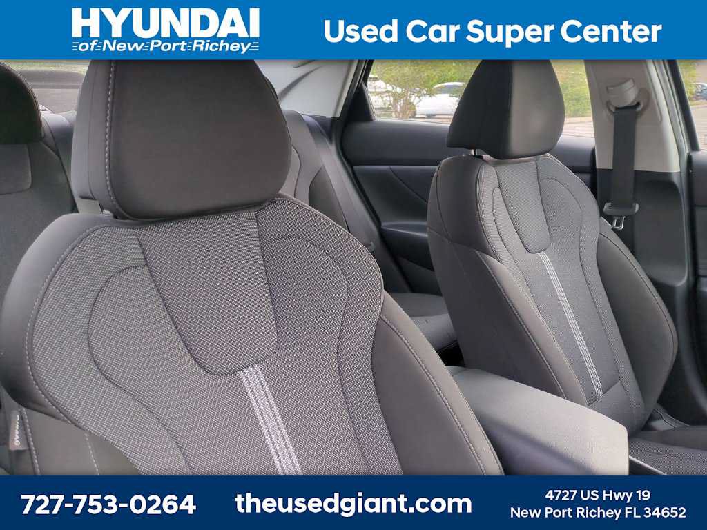 Certified 2023 Hyundai Elantra SE FWD image 6