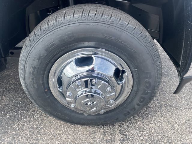 New 2026 RAM 3500 4x4 Crew Cab DRW image 18