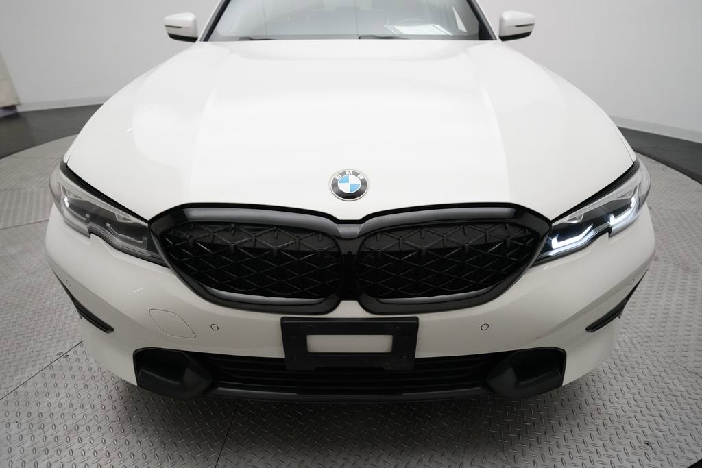 Used 2021 BMW 330e xDrive w/ Convenience Package image 22