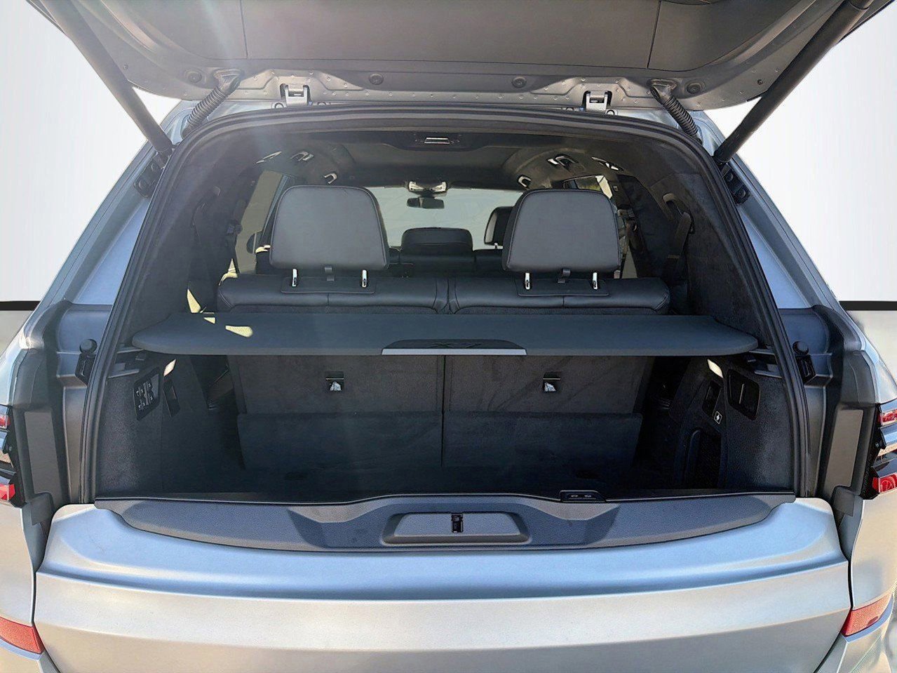 New 2026 BMW X7 M60i image 13