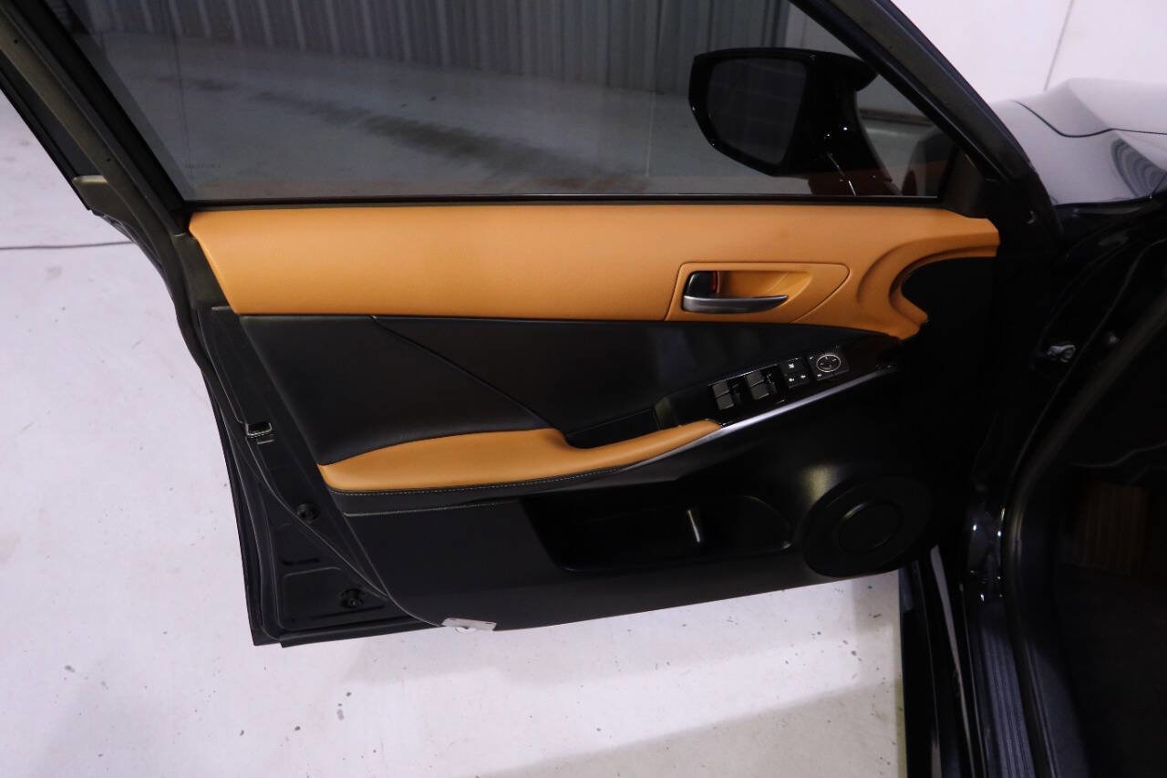 Used 2025 Lexus IS 350 F Sport RWD image 25