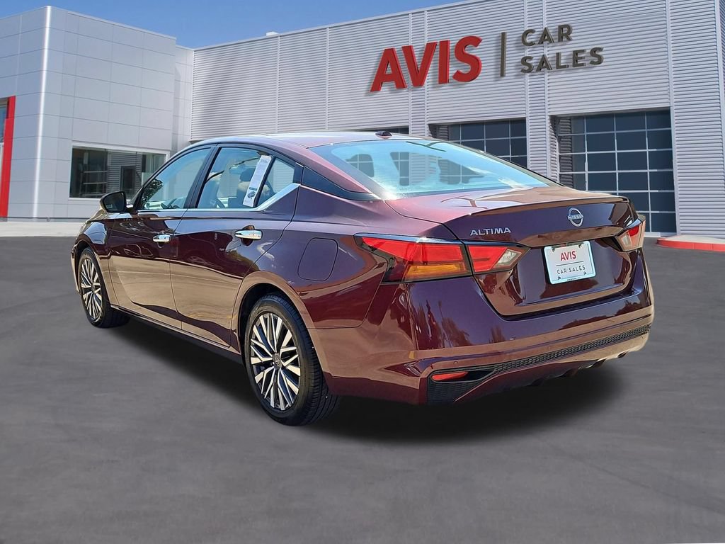 Used 2025 Nissan Altima 2.5 SV FWD image 9