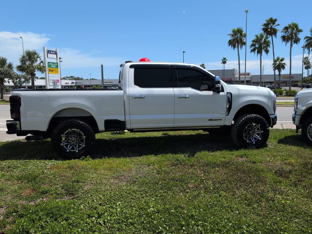 Used 2025 Ford F250 Lariat w/ Lariat Ultimate Package image 4