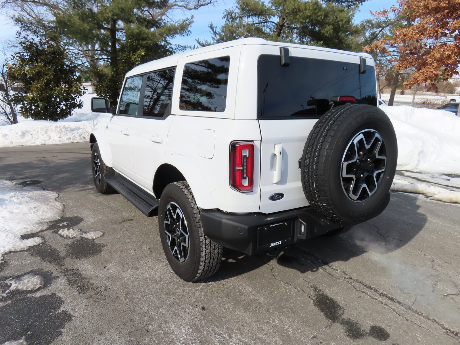 Used 2025 Ford Bronco Outer Banks image 7