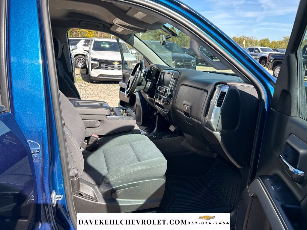 Used 2018 Chevrolet Silverado 1500 LT w/ All Star Edition AWD/4WD image 18