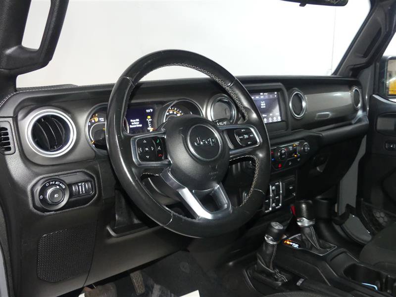 Used 2018 Jeep Wrangler Unlimited Sahara image 21