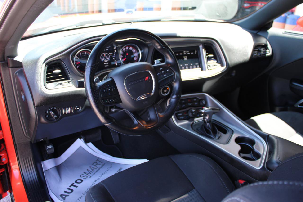 Used 2022 Dodge Challenger GT RWD image 12