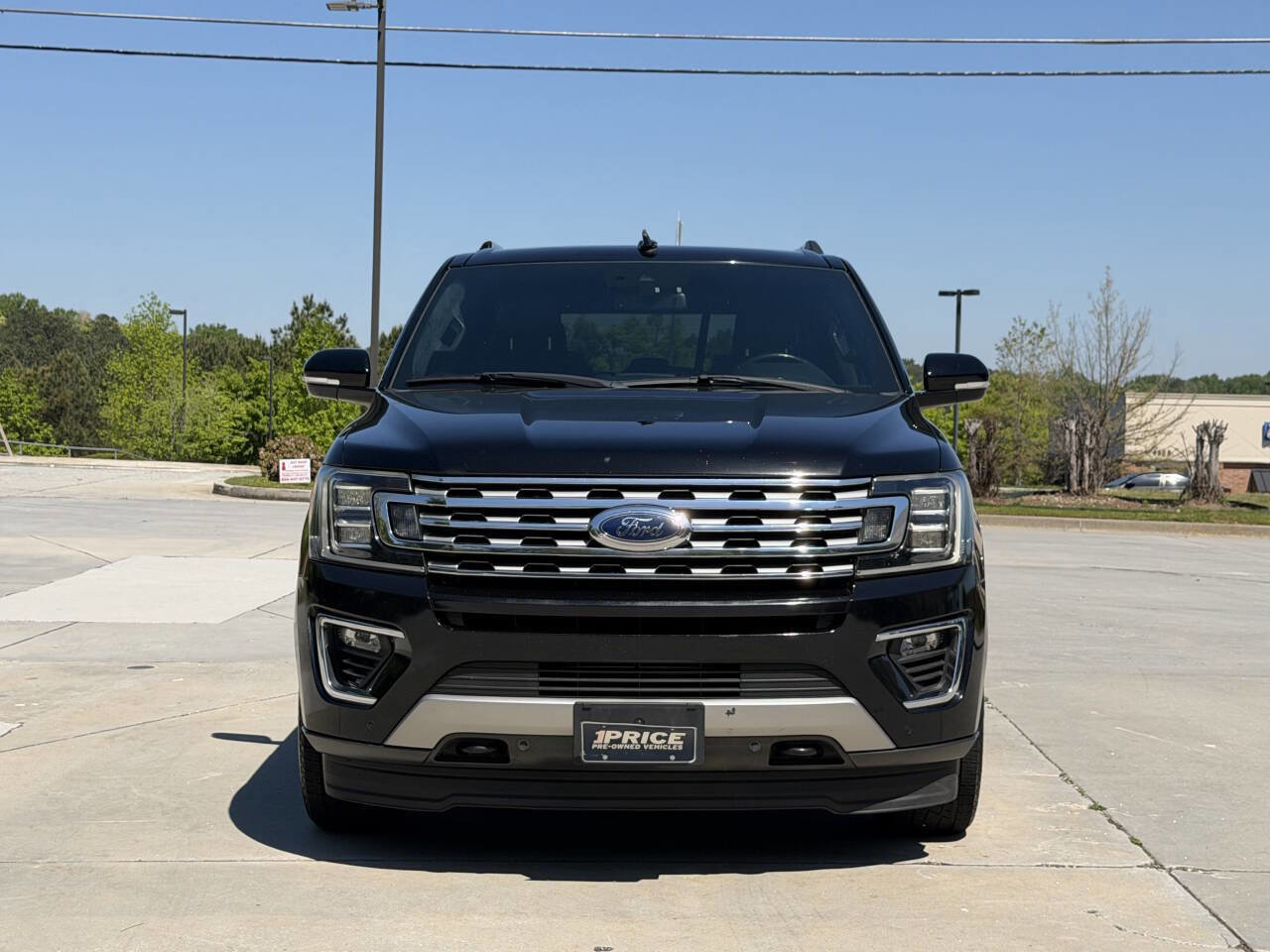 Used 2018 Ford Expedition Limited w/ Equipment Group 301A AWD/4WD image 2