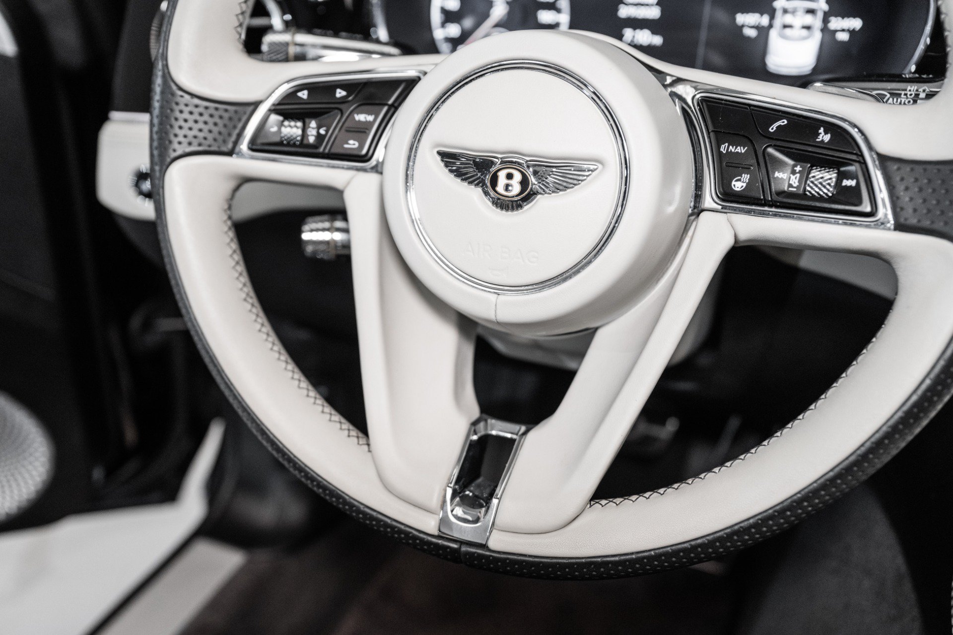 Certified 2020 Bentley Continental GT V8 AWD/4WD image 42