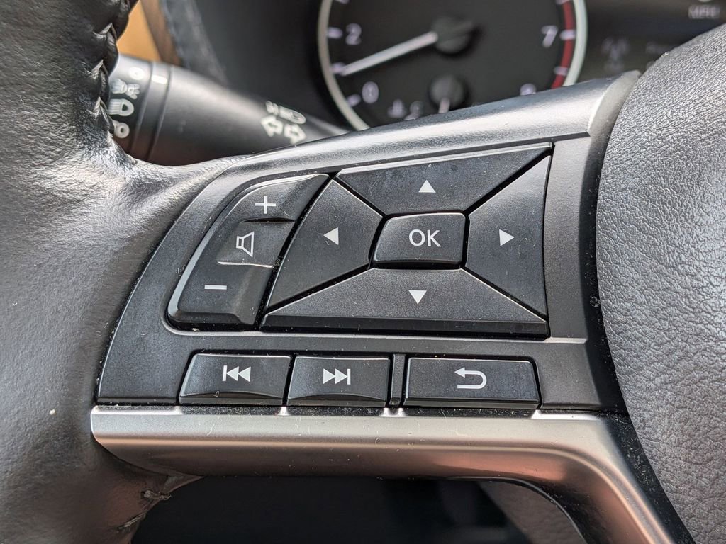 Used 2024 Nissan Sentra SV w/ SV Premium Package FWD image 14
