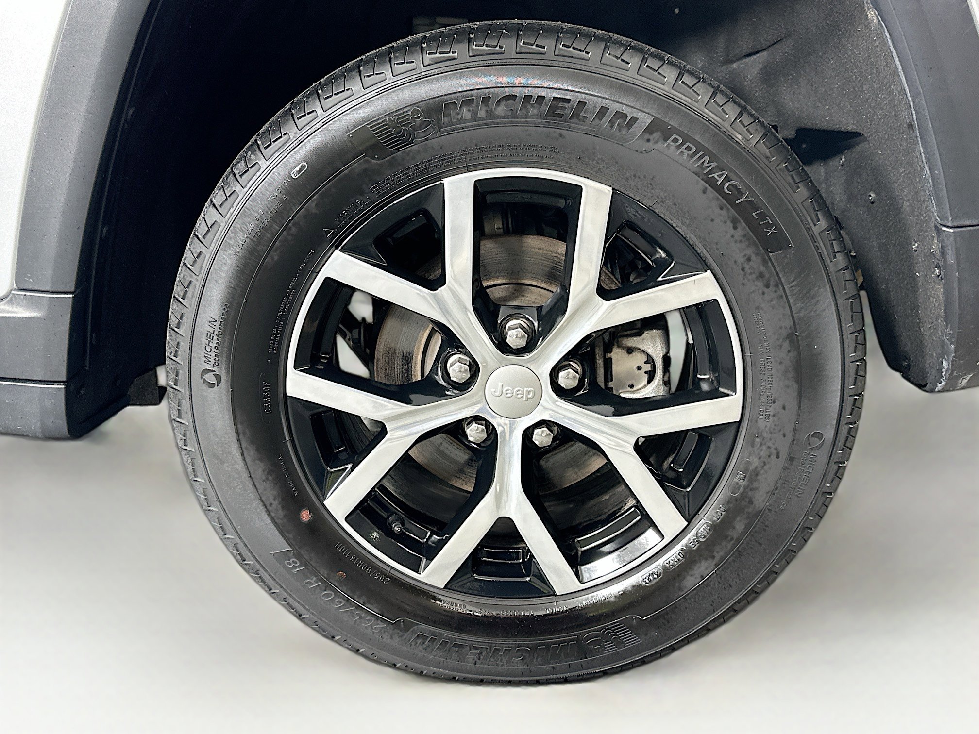 Used 2024 Jeep Grand Cherokee Limited image 11