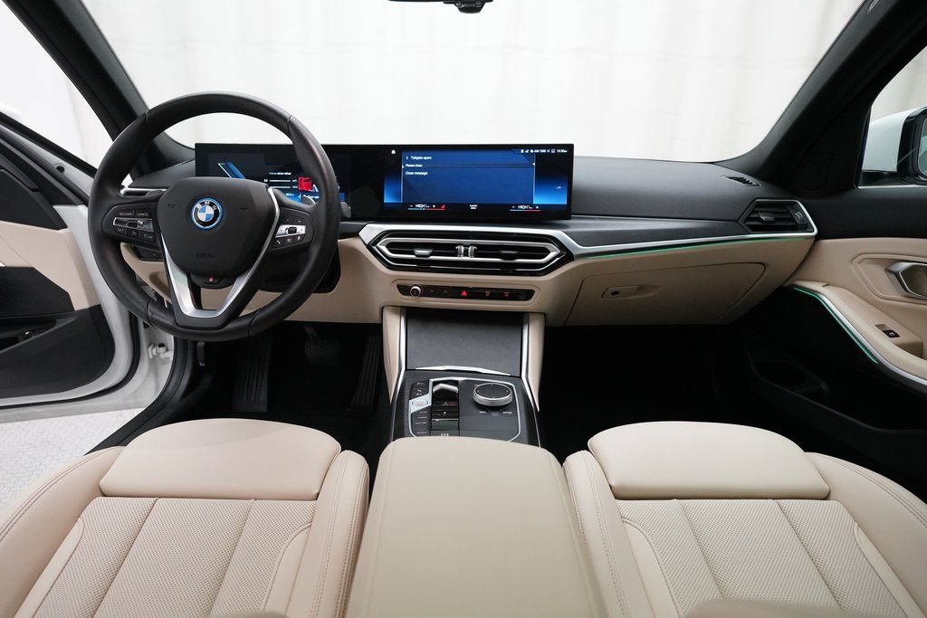 Used 2023 BMW 330e xDrive w/ Driving Assistance Package AWD/4WD image 5