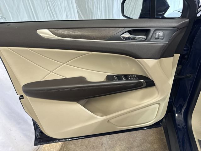 Used 2019 Lincoln MKC Reserve image 23