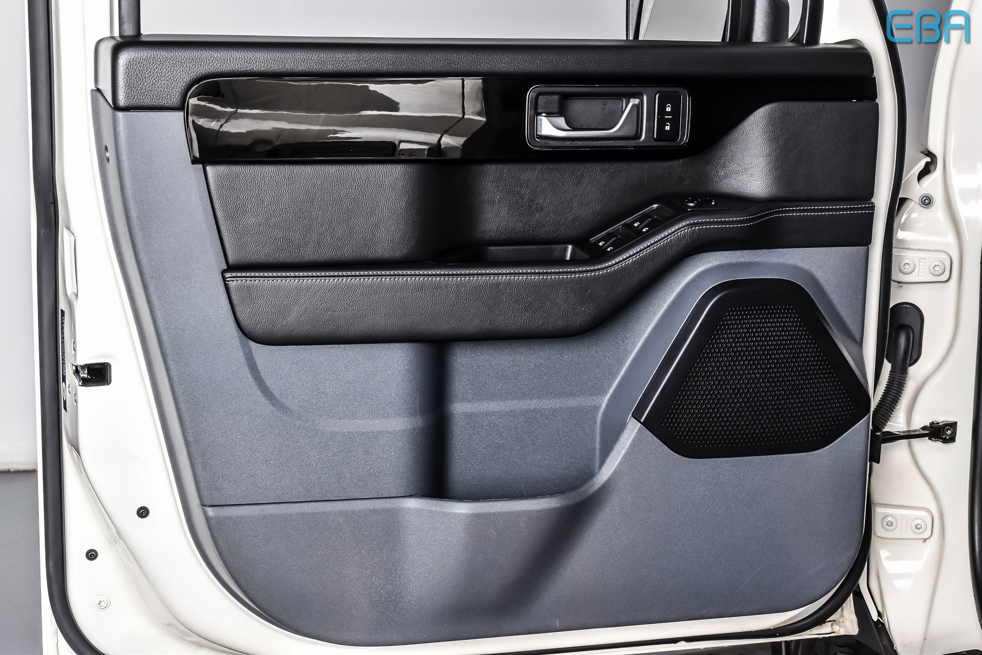 Used 2024 INEOS Grenadier Fieldmaster Edition image 13