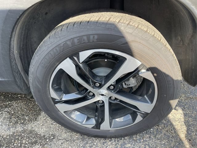 Used 2025 Chevrolet Trax RS FWD image 4