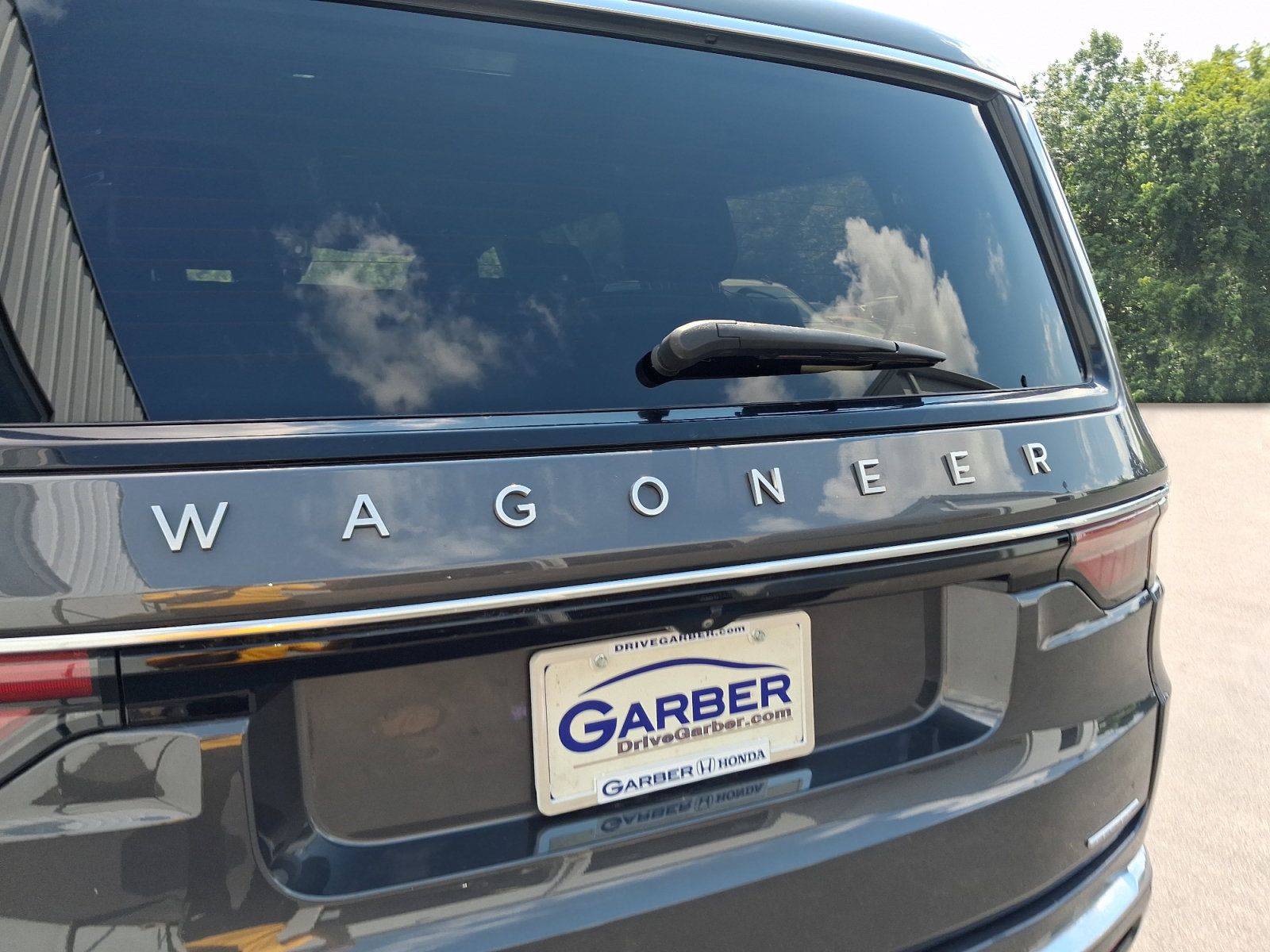 Used 2023 Jeep Wagoneer Series II AWD/4WD image 23