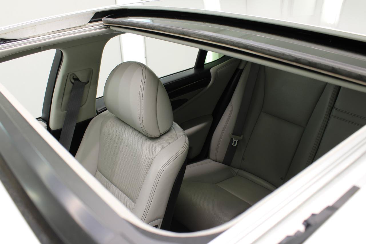Used 2016 Lexus LS 460 w/ Comfort Package RWD image 26