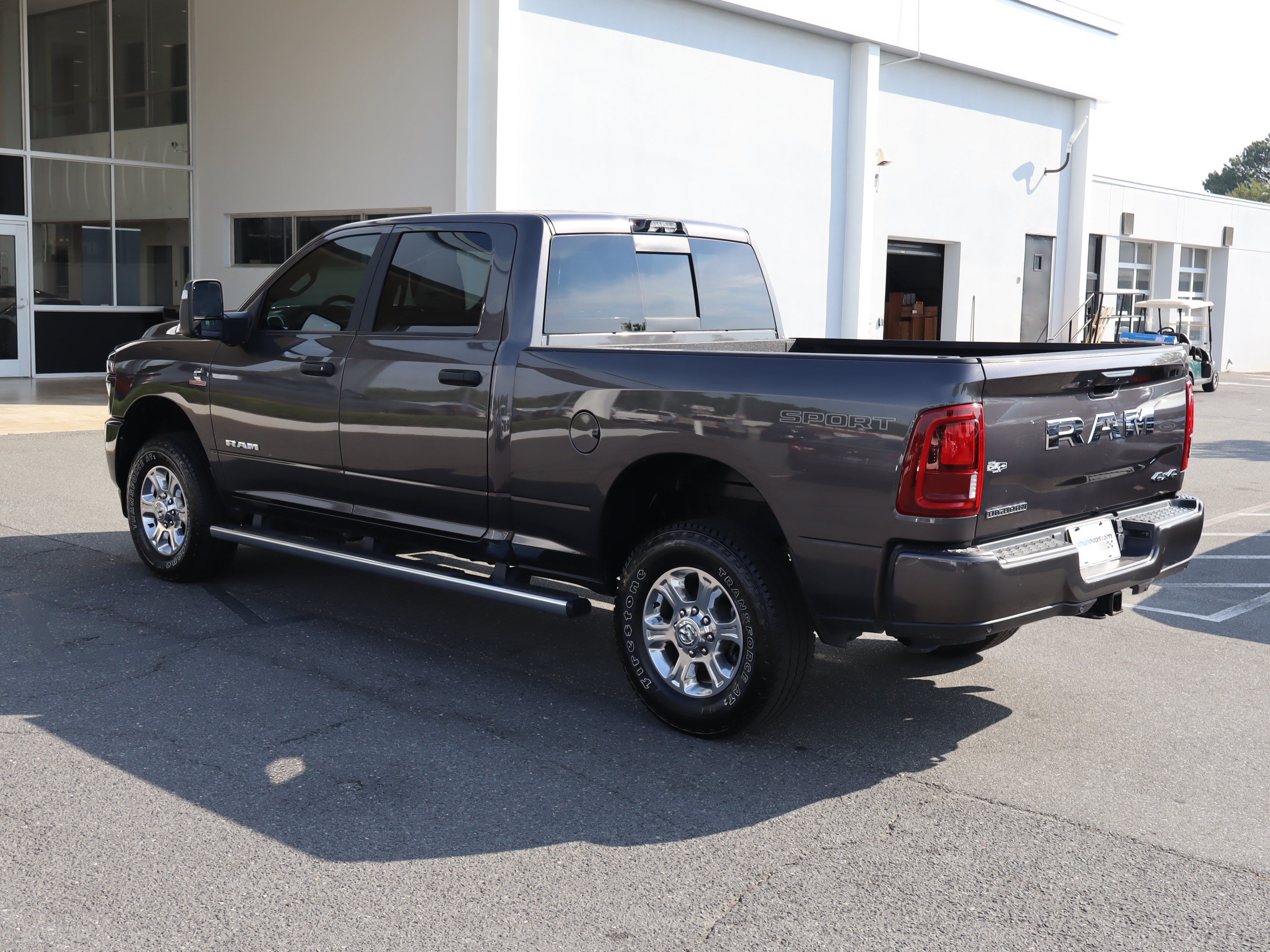 Used 2025 RAM 3500 Big Horn AWD/4WD image 9