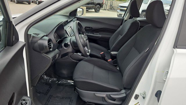 Used 2023 Nissan Kicks S FWD image 18