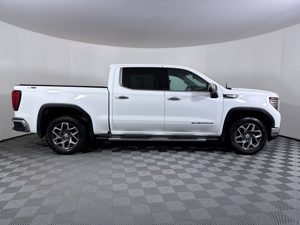 Used 2024 GMC Sierra 1500 SLT w/ SLT Premium Plus Package AWD/4WD image 10