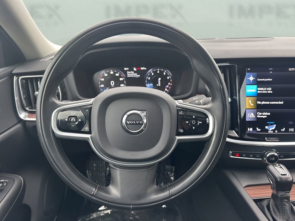 Used 2021 Volvo S60 T5 Momentum w/ Premium Package image 15