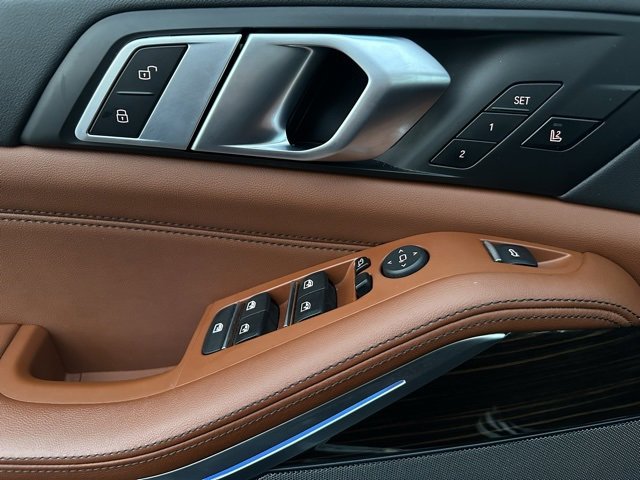 Used 2024 BMW X5 xDrive40i w/ M Sport Package image 15