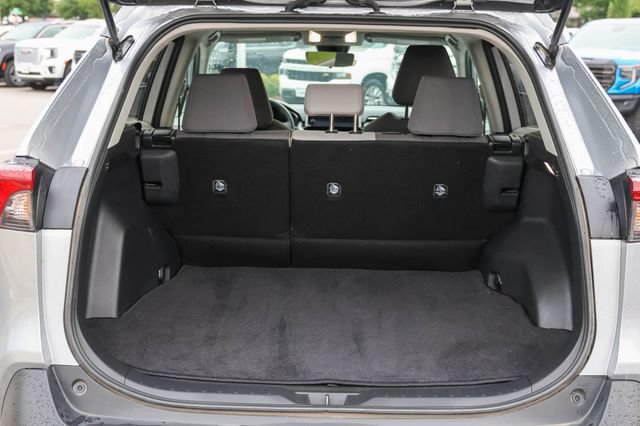 Used 2025 Toyota RAV4 XLE FWD image 9