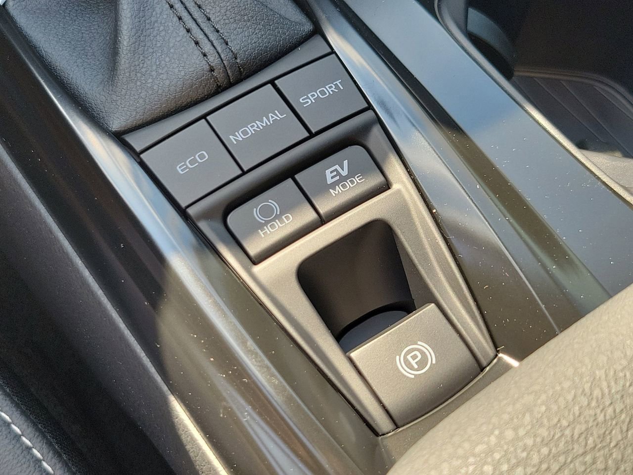 New 2026 Toyota Camry SE FWD image 28
