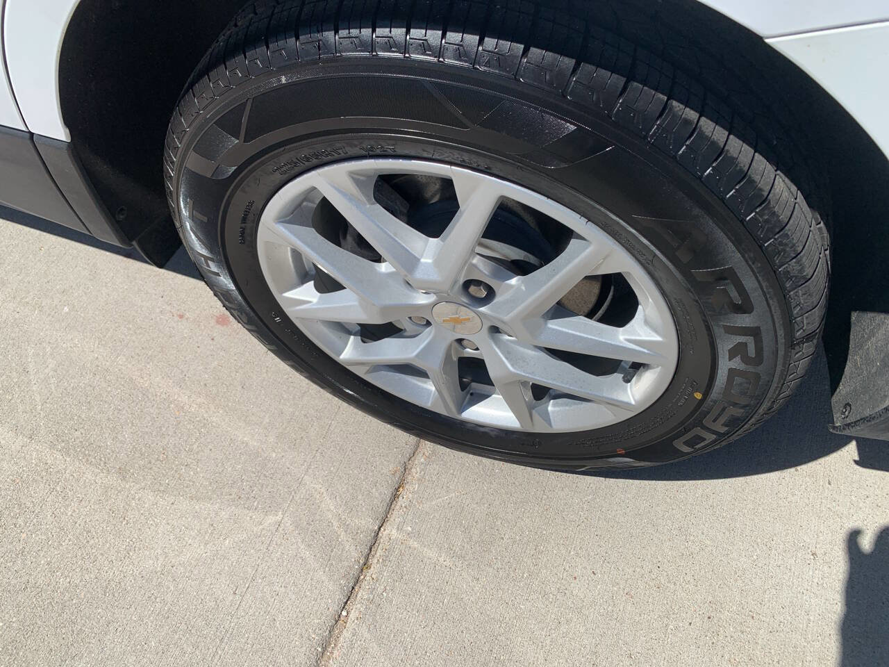 Used 2024 Chevrolet Equinox LT w/ LPO, Floor Liner Package AWD/4WD image 10