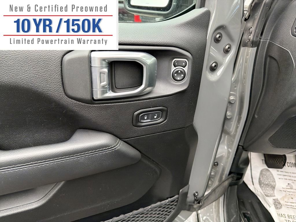 Used 2020 Jeep Wrangler Unlimited Sahara image 15