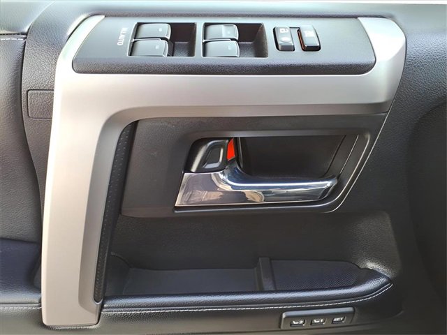 Used 2023 Toyota 4Runner Limited image 11