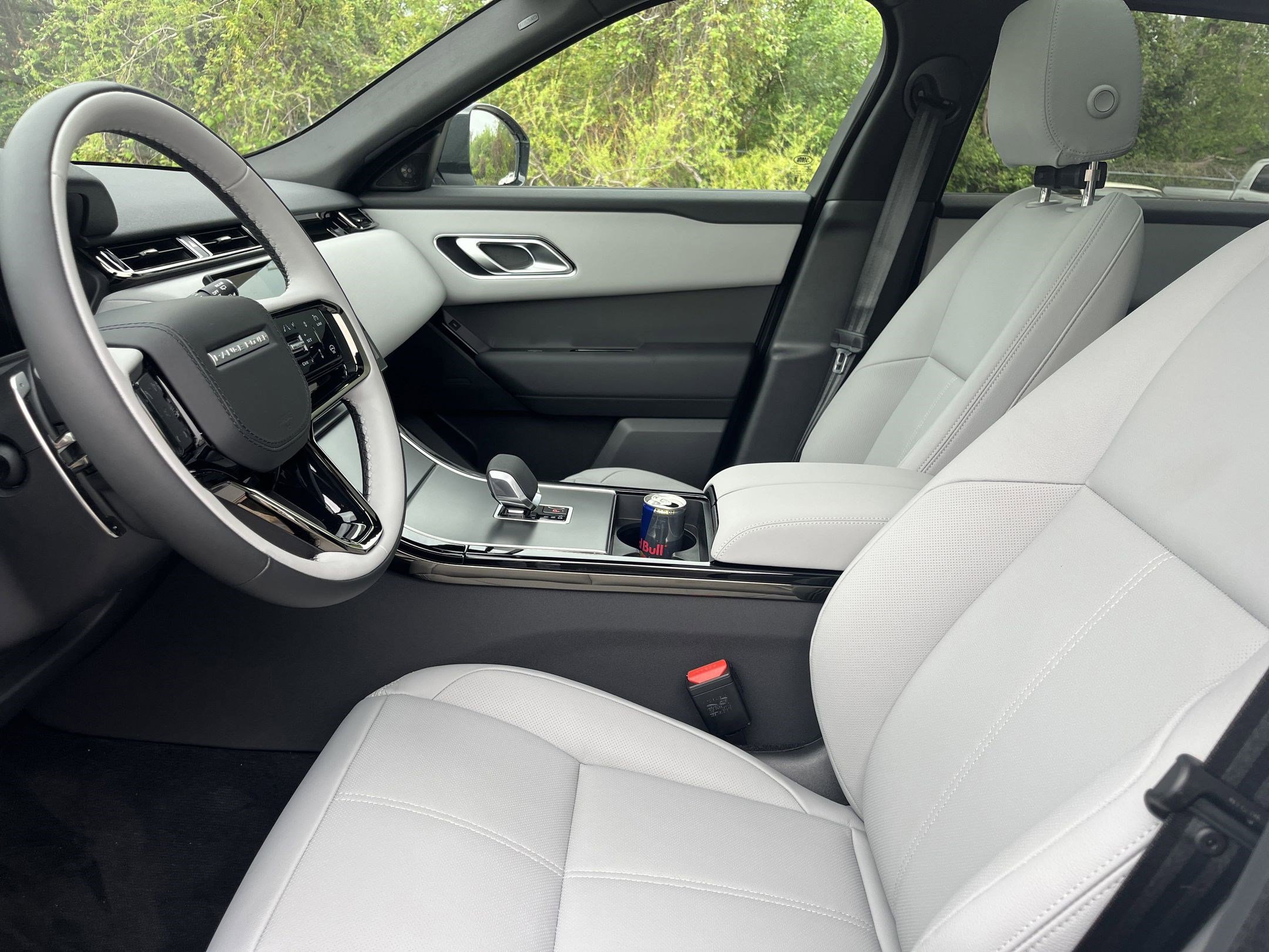 Used 2026 Land Rover Range Rover Velar S image 4