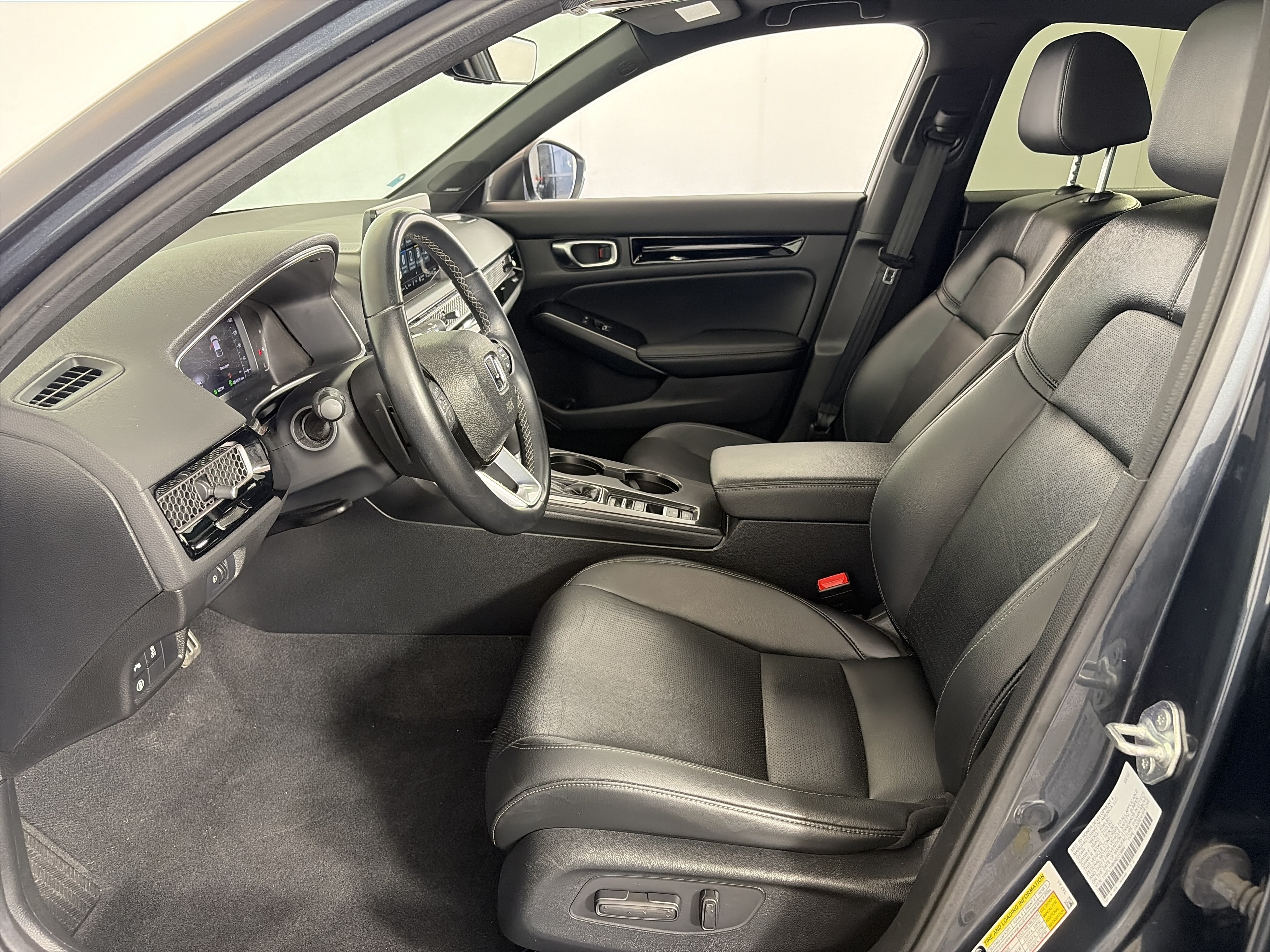 Used 2022 Honda Civic Sport Touring image 6