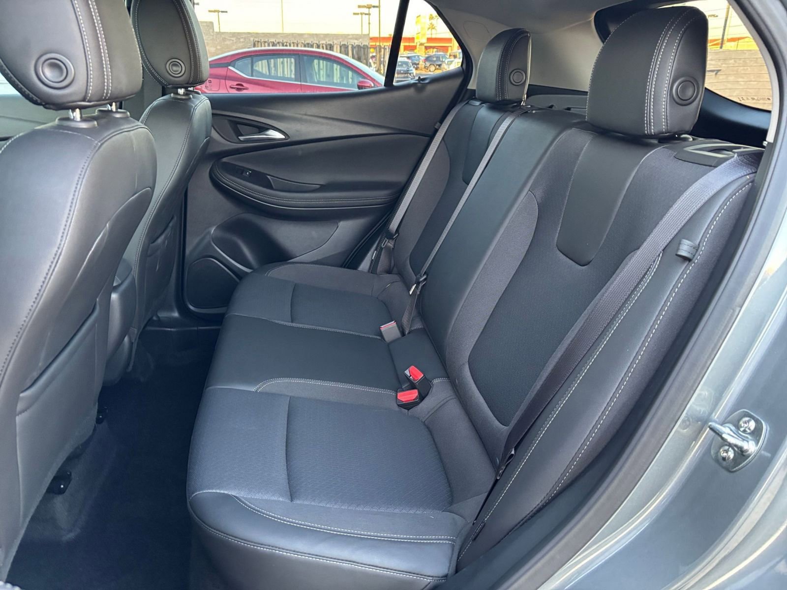 Used 2025 Buick Encore GX Preferred image 36