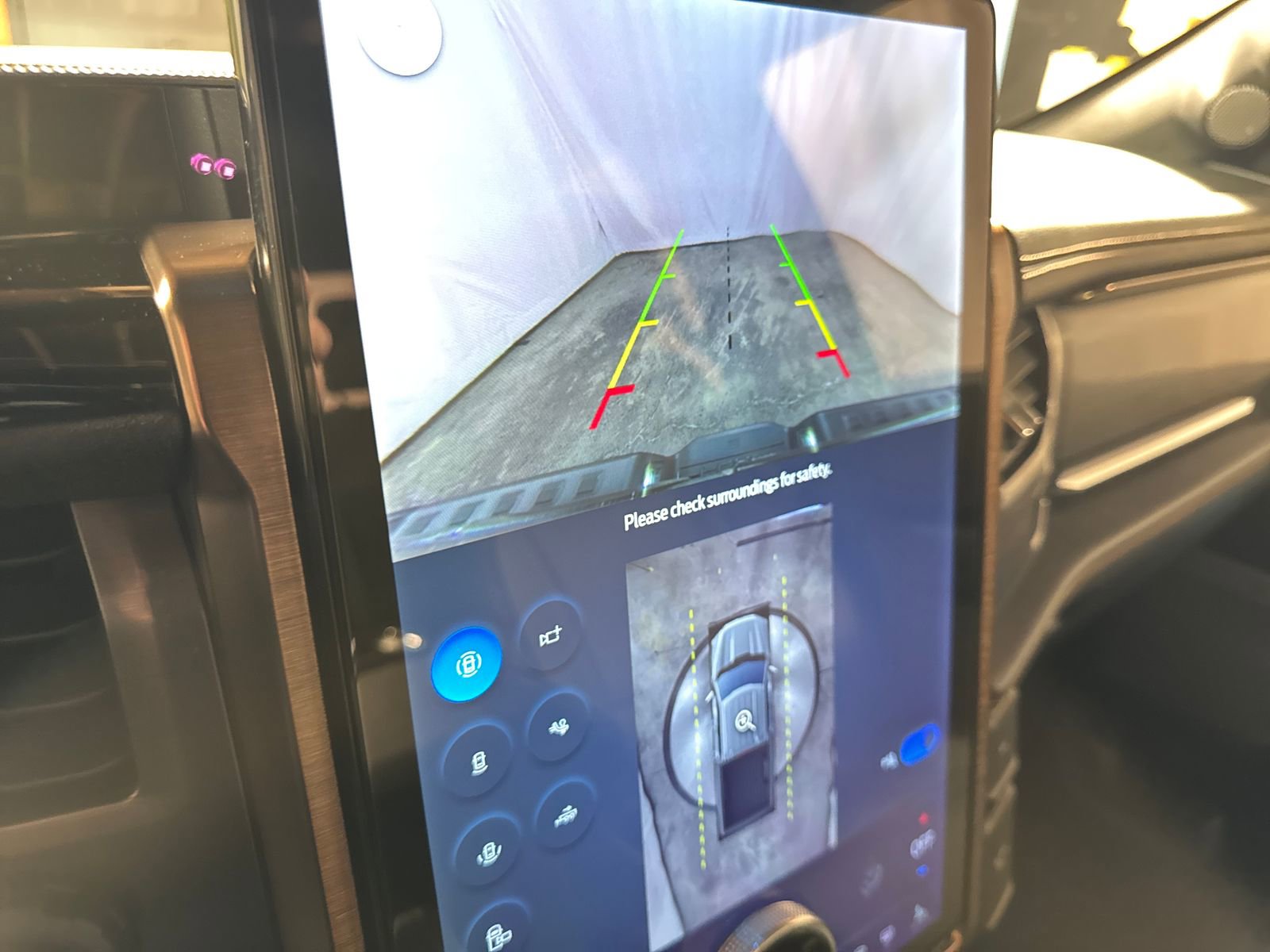 Used 2023 Ford F150 Lightning Lariat w/ Equipment Group 511A High image 31