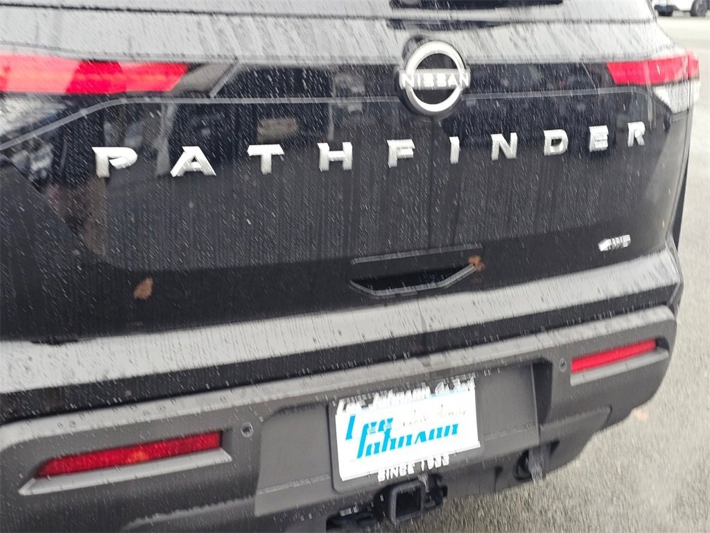 New 2025 Nissan Pathfinder SV w/ SV Premium Package image 26