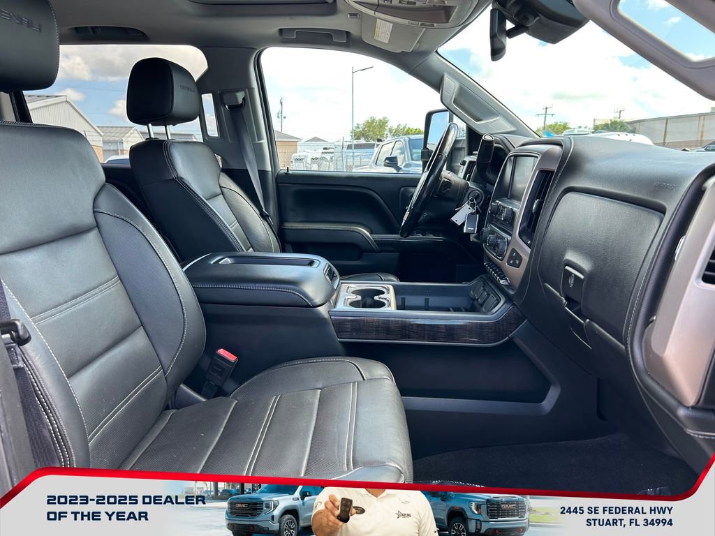 Used 2015 GMC Sierra 2500 Denali w/ Duramax Plus Package AWD/4WD image 19