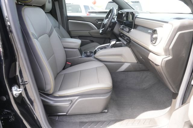 Used 2024 Chevrolet Colorado ZR2 w/ ZR2 Bison Edition AWD/4WD image 18