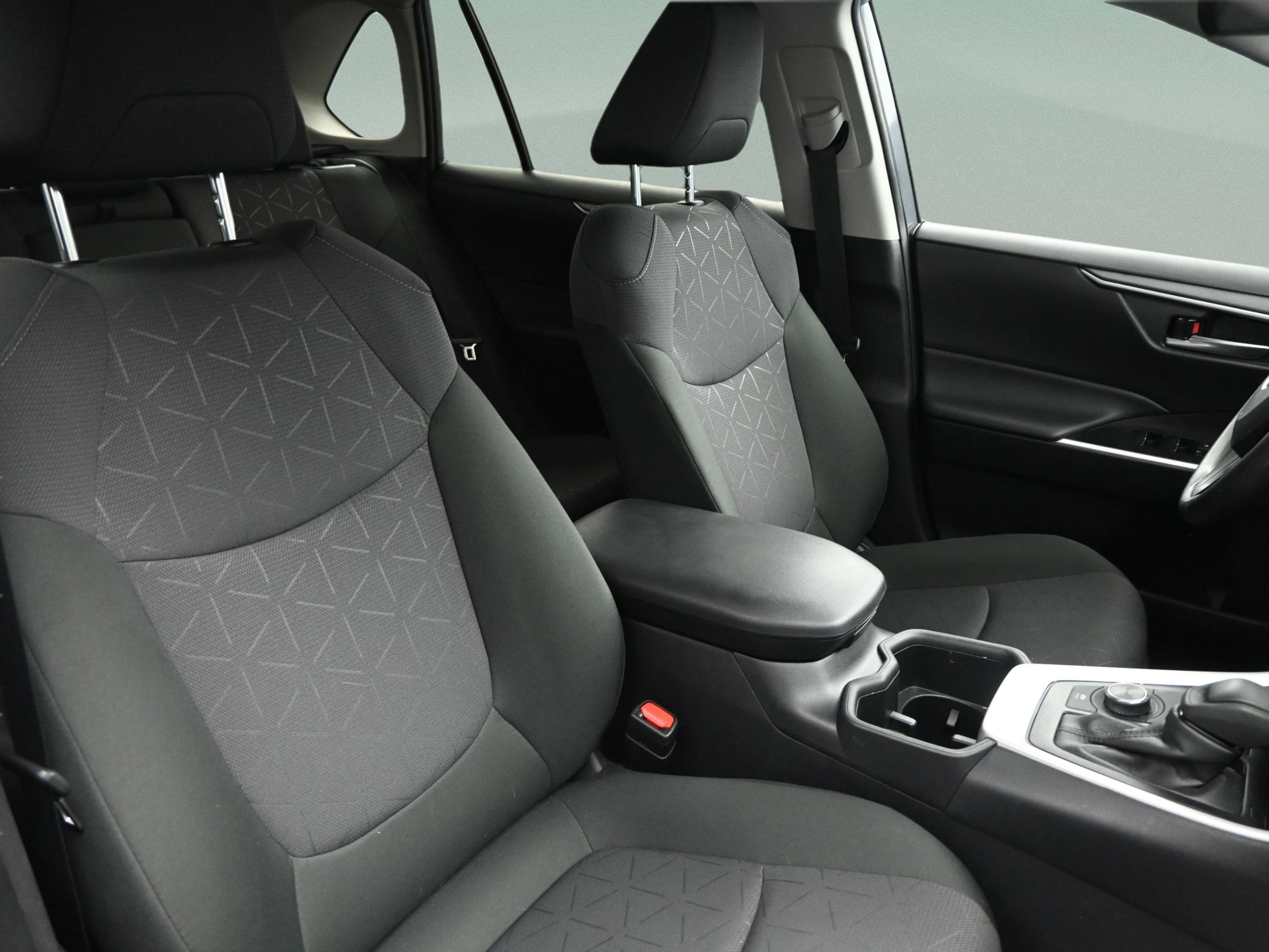 Certified 2025 Toyota RAV4 XLE AWD/4WD image 38