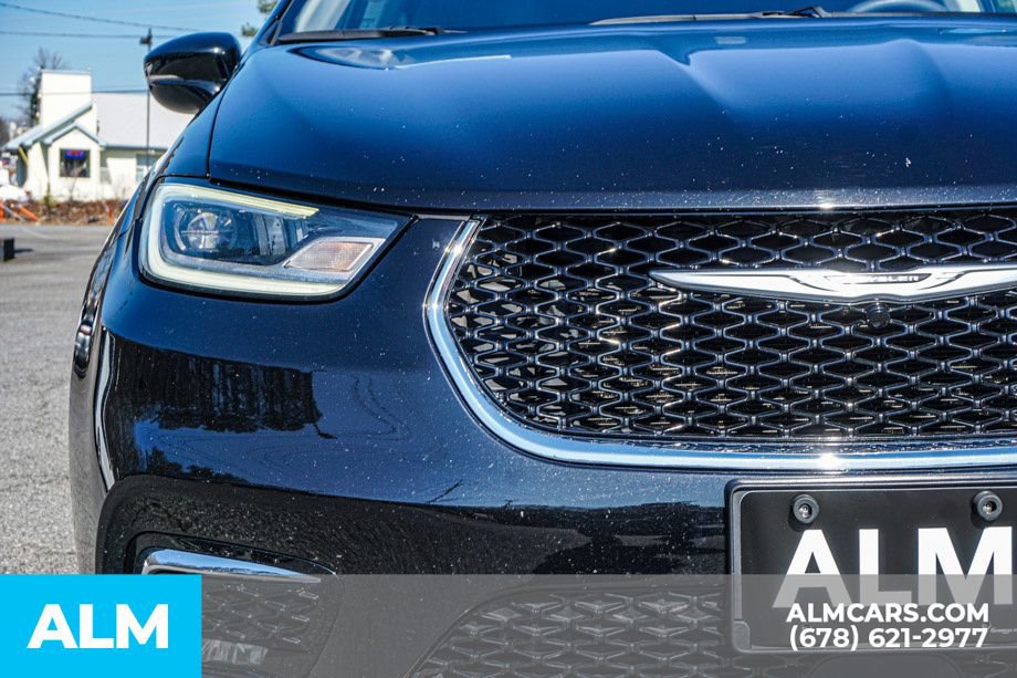 Used 2024 Chrysler Pacifica Select image 12