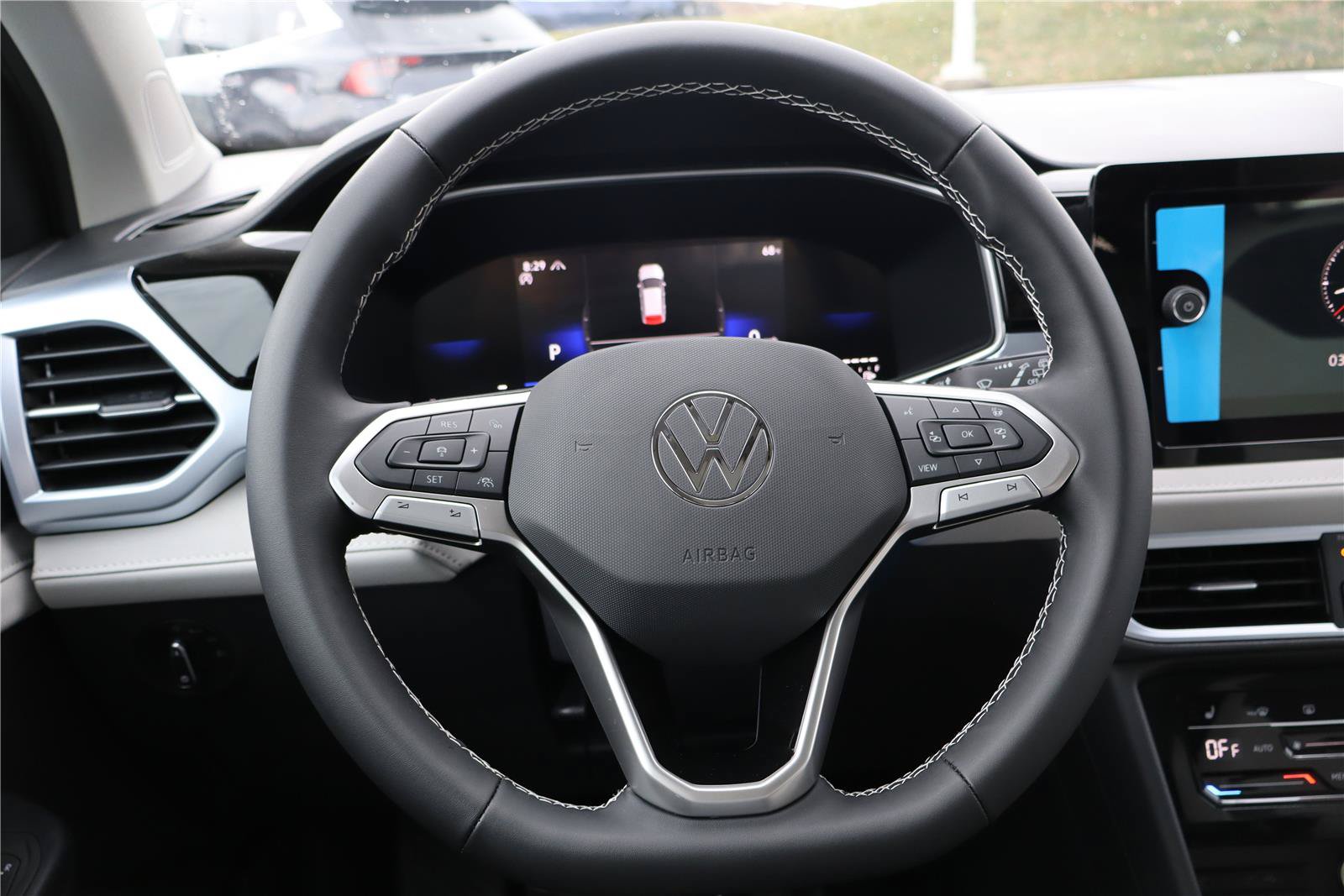 New 2026 Volkswagen Taos SE AWD/4WD image 15