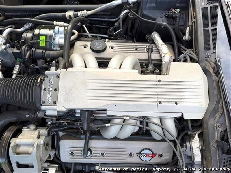 Used 1987 Chevrolet Corvette Convertible RWD image 18