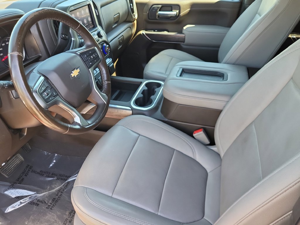 Used 2021 Chevrolet Silverado 2500 LTZ w/ LTZ Convenience Package AWD/4WD image 12