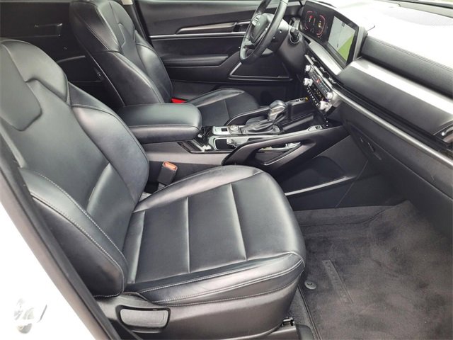 Used 2024 Kia Telluride S image 9