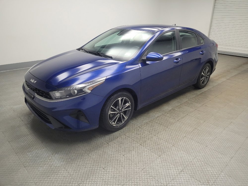 Used 2023 Kia Forte LXS image 2